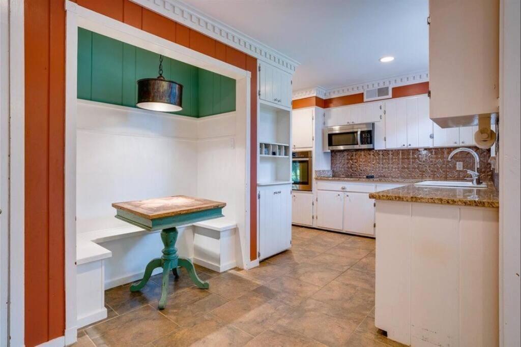 Elegant 6 Bedroom Home In Heart Of Μέμφις Εξωτερικό φωτογραφία